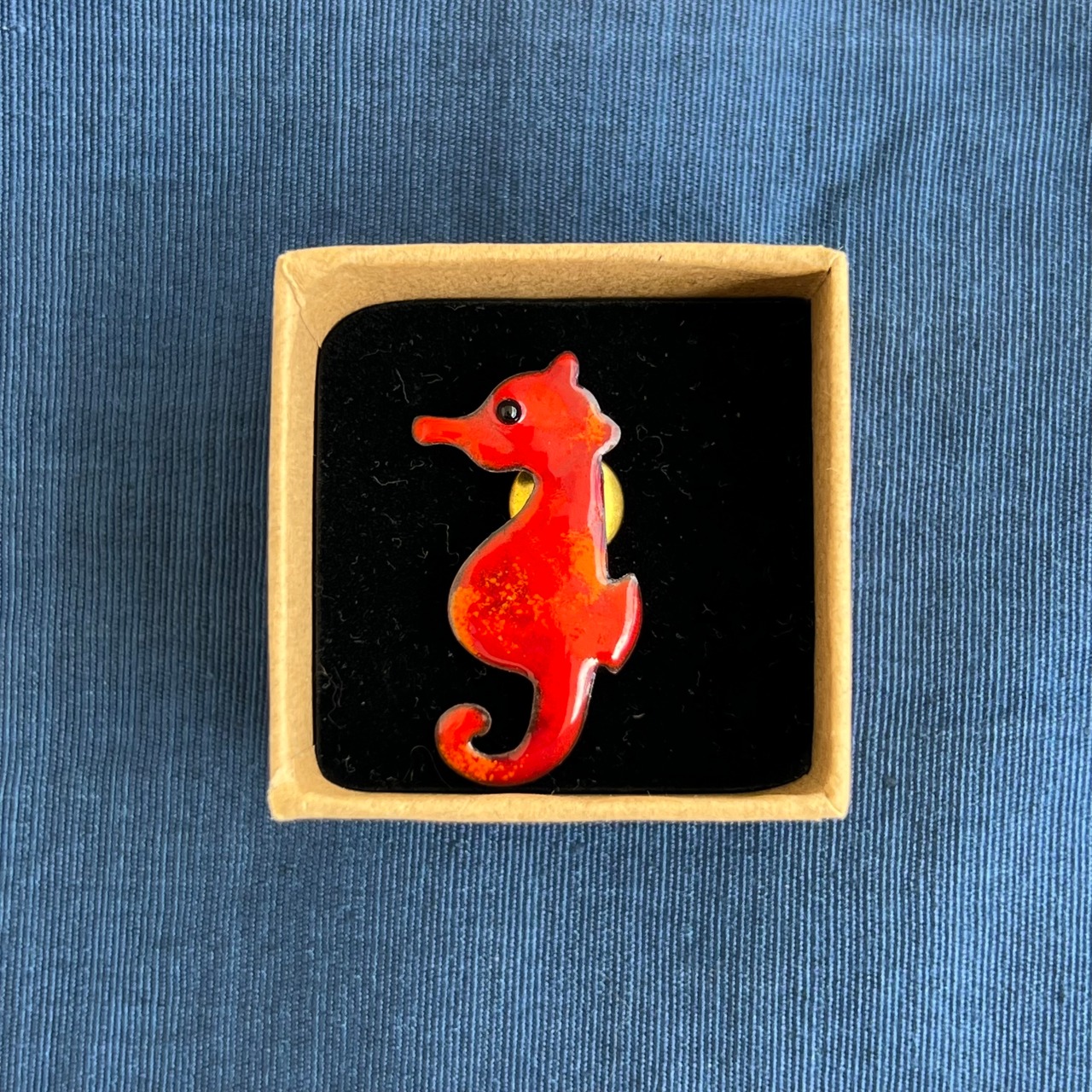 ピンブローチ おきなわの海 タツノオトシゴ 【送料込】の詳細画像 ピンブローチ おきなわの海 タツノオトシゴ 【送料込】の詳細画像