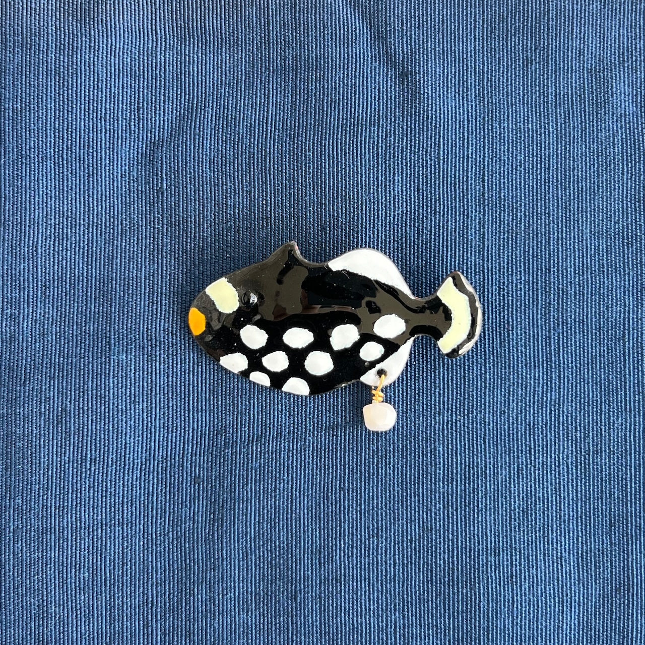 ブローチ　モンガラカワハギ　【送料込】