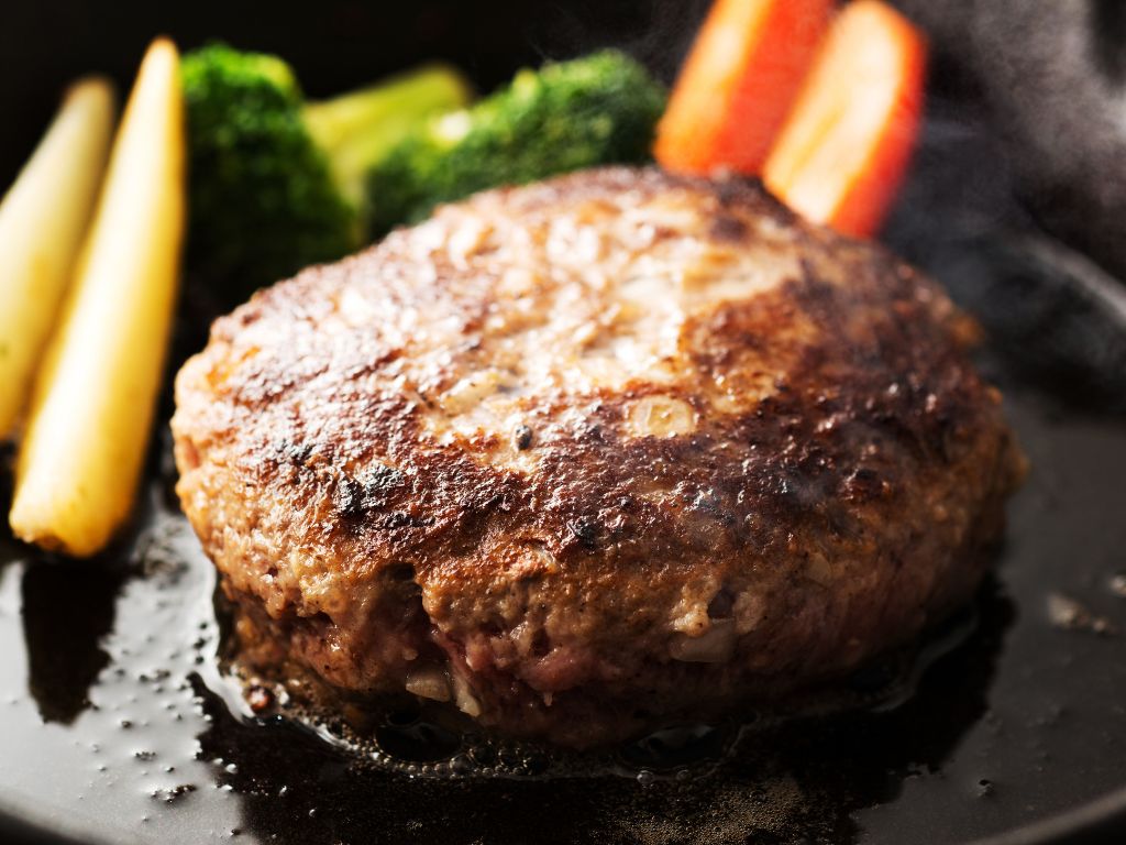 【送料込】石垣牛KINJOBEEFハンバーグ　7個セット